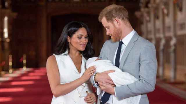 Meghan Markle y el príncipe Harry presentan a Archie, su hijo primerizo / EP