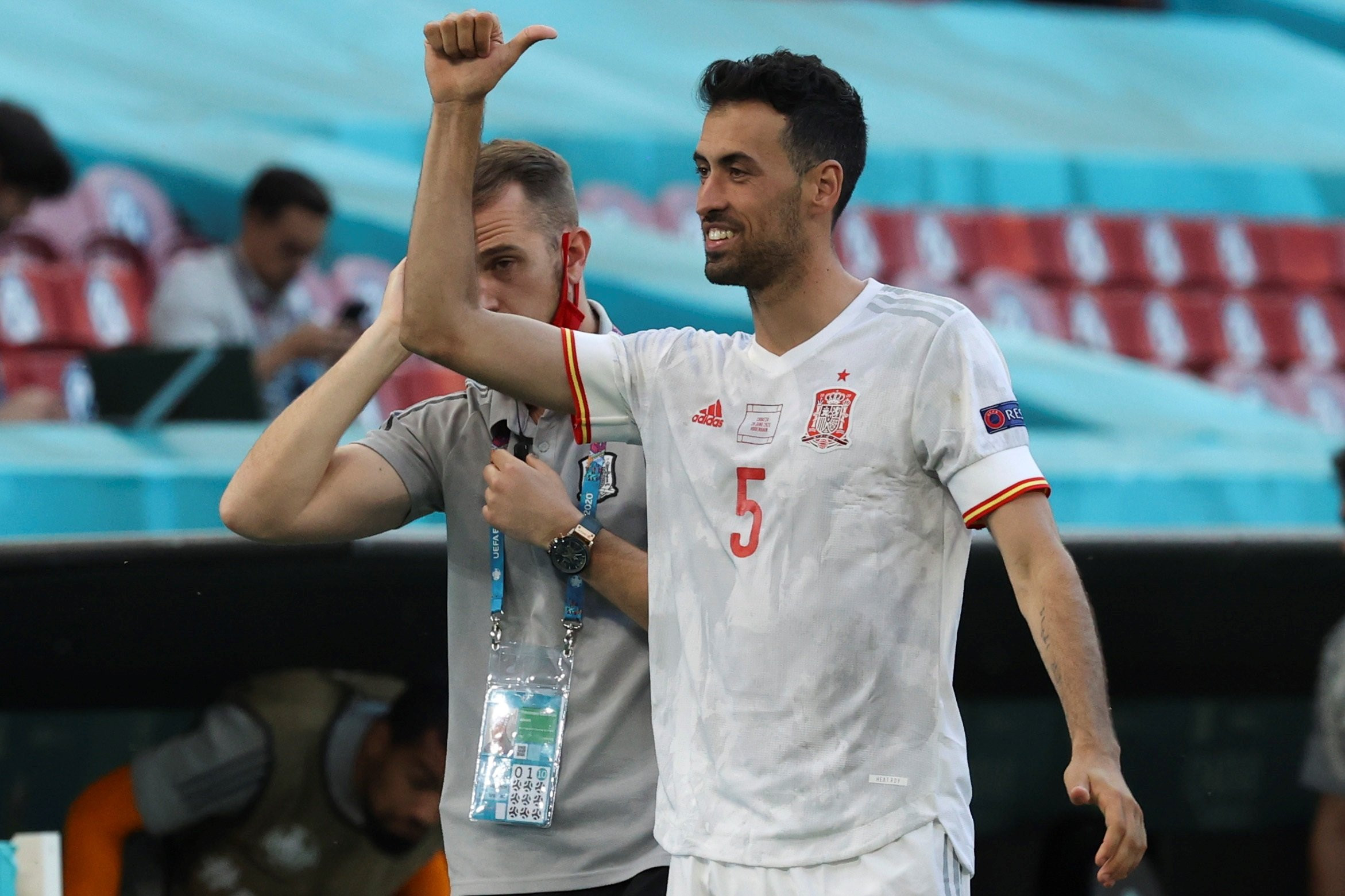 Sergio Busquets celebra la victoria de España contra Croacia / EFE