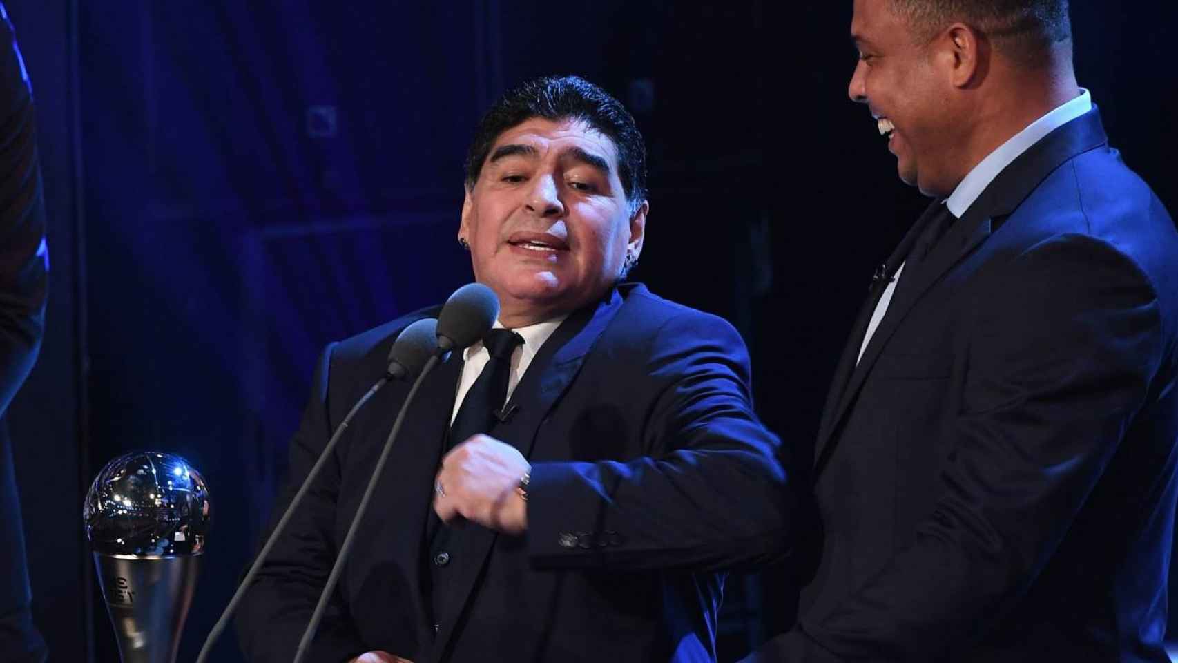 Maradona y Ronaldo en una gala del 'The Best' EFE