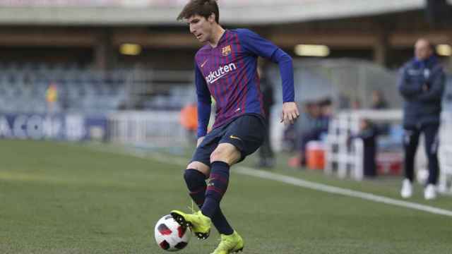 Juan Miranda en un partido con el Barça B / EFE