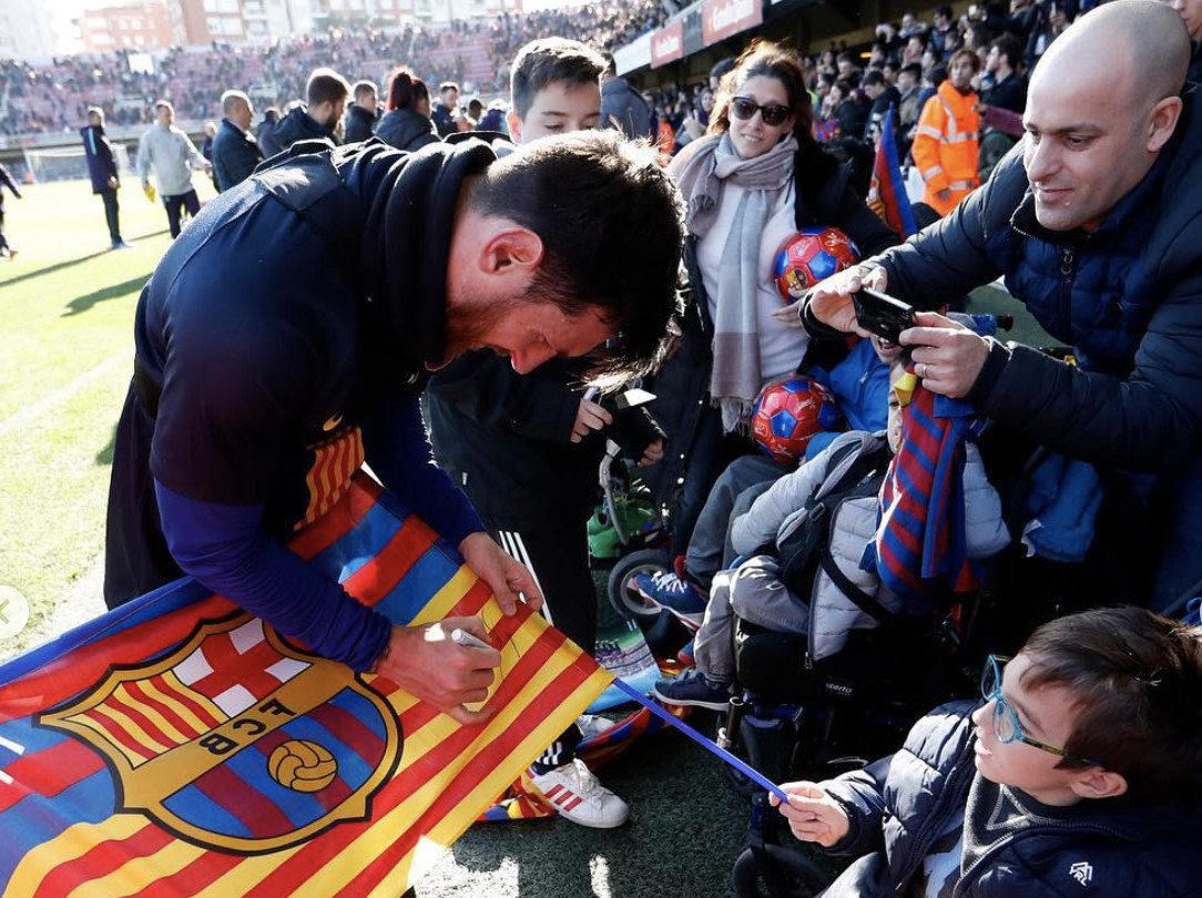 Una foto de Leo Messi durante el entrenamiento a puertas abiertas del Barça / INSTAGRAM