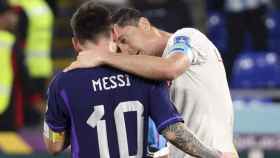 Robert Lewandowski y Leo Messi, charlando tras el Argentina-Polonia / REDES