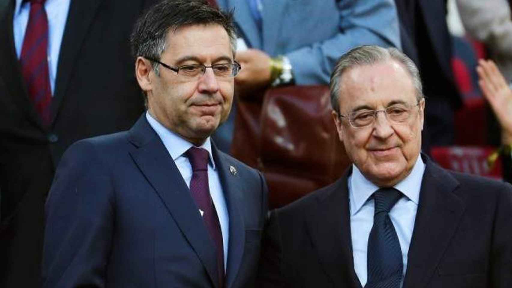 Bartomeu y Florentino Pérez posan juntos en un clásico Barça-Madrid / EFE
