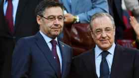 Bartomeu y Florentino Pérez posan juntos en un clásico Barça-Madrid / EFE