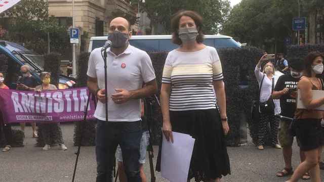 El vicepresidente de Òmnium, Marcel Mauri, y la presidenta de la ANC, Elisenda Paluzie, en el acto de protesta por los 1.000 días de cárcel de Jordi Sànchez y Jordi Cuixart / ÒMNIUM