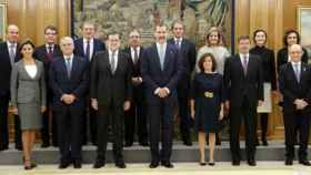 Los 13 ministros y ministras del nuevo Gobierno de Mariano Rajoy han jurado o prometido su cargo este viernes ante el Rey y los máximos representantes de los tres poderes del Estado