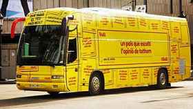 Autobús de la campaña Ara és l'hora, organizada por la ANC y Òmnium Cultural para promover la consulta independentista del 9N