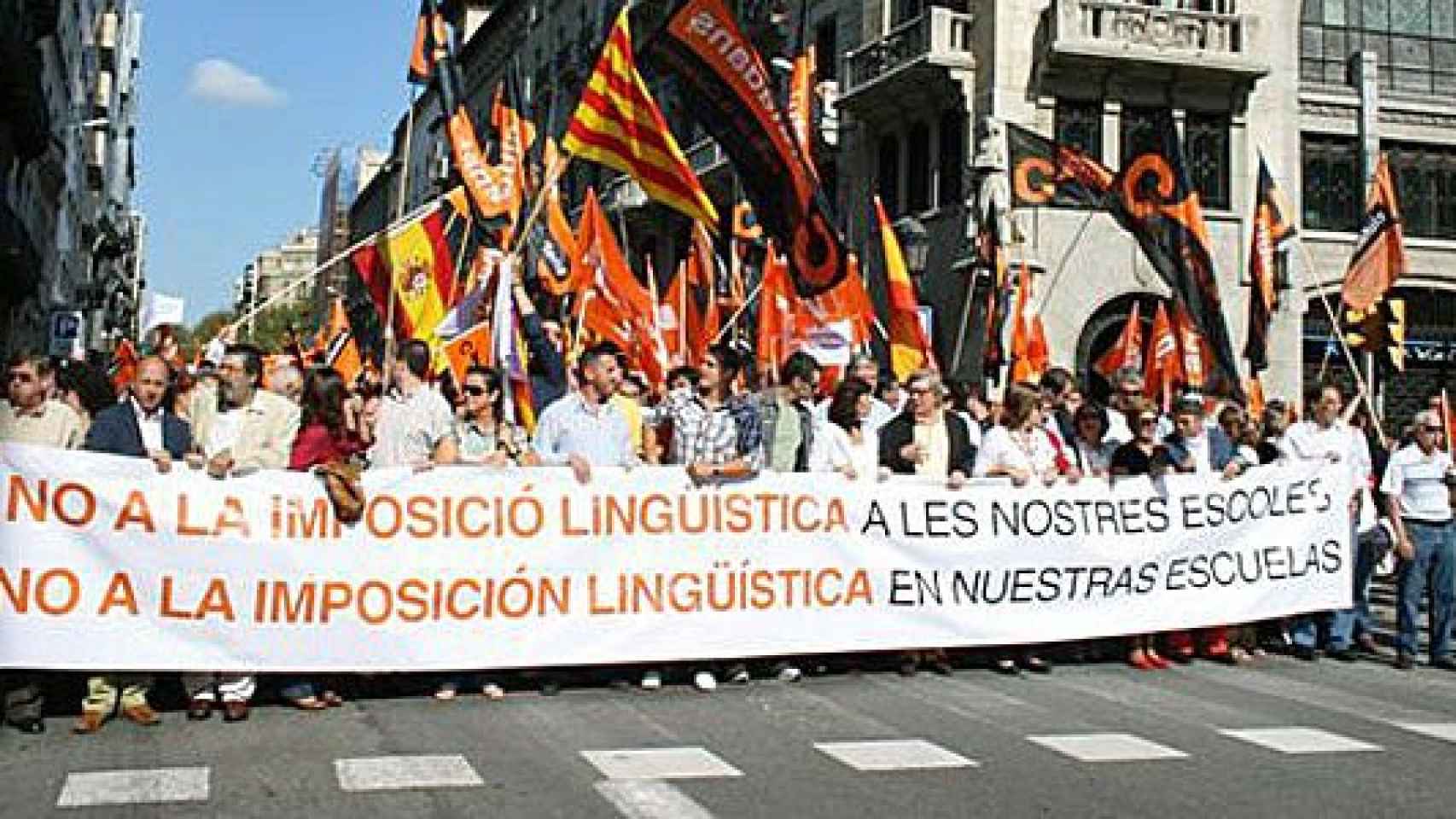 Manifestación en defensa del bilingüismo escolar en Cataluña