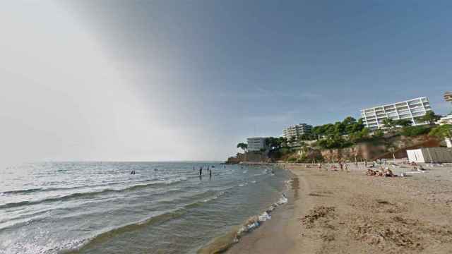 Playa dels Capellans de Salou en la que han muerto ahogadas tres personas / GOOGLE STREET VIEW