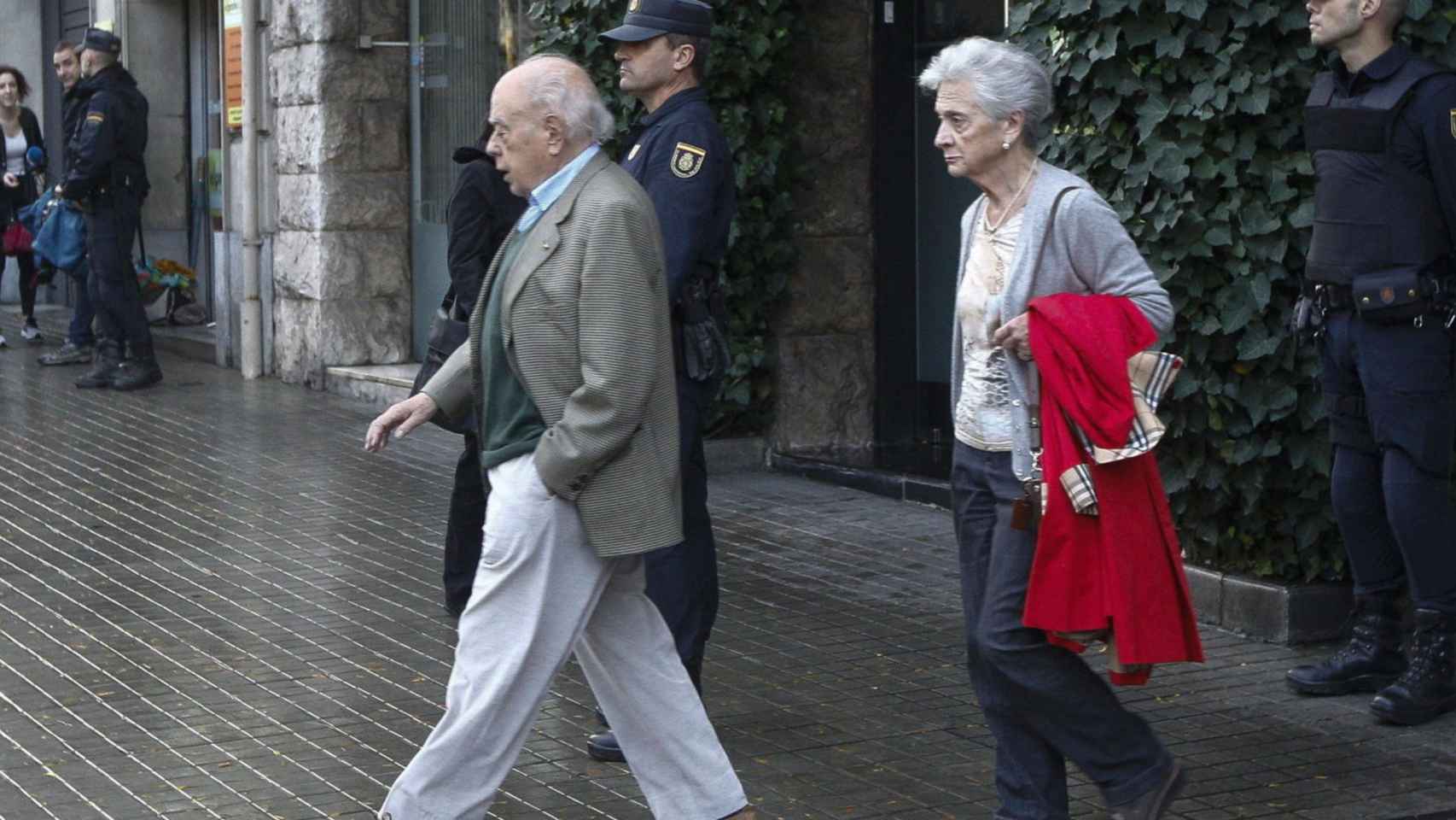 Jordi Pujol y Marta Ferrusola / EFE