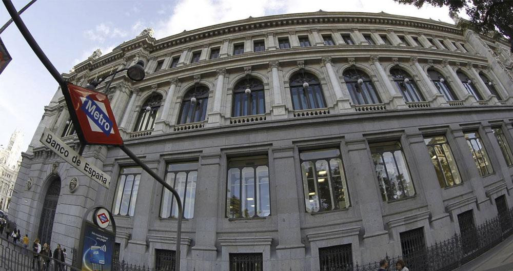La sede en Madrid del Banco de España, que ha confirmado que la banca baja de 25.000 oficinas por primera vez desde 1980 / EP