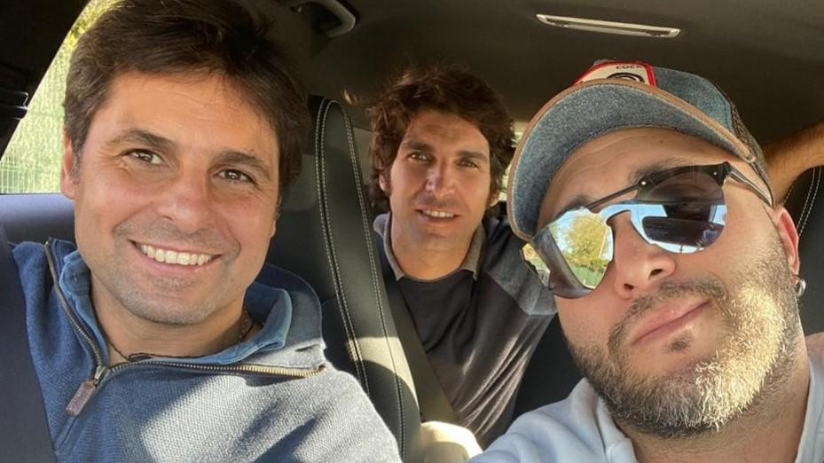 Los tres hermanos Rivera, dentro del coche de Kiko tras mantener una primera reunión / INSTAGRAM