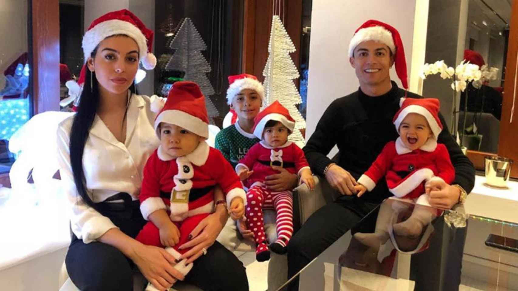 Georgina Rodríguez con sus hijos en Navidad : REDES