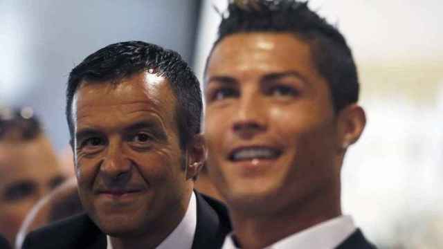Jorge Mendes junto a Cristiano Ronaldo / EFE