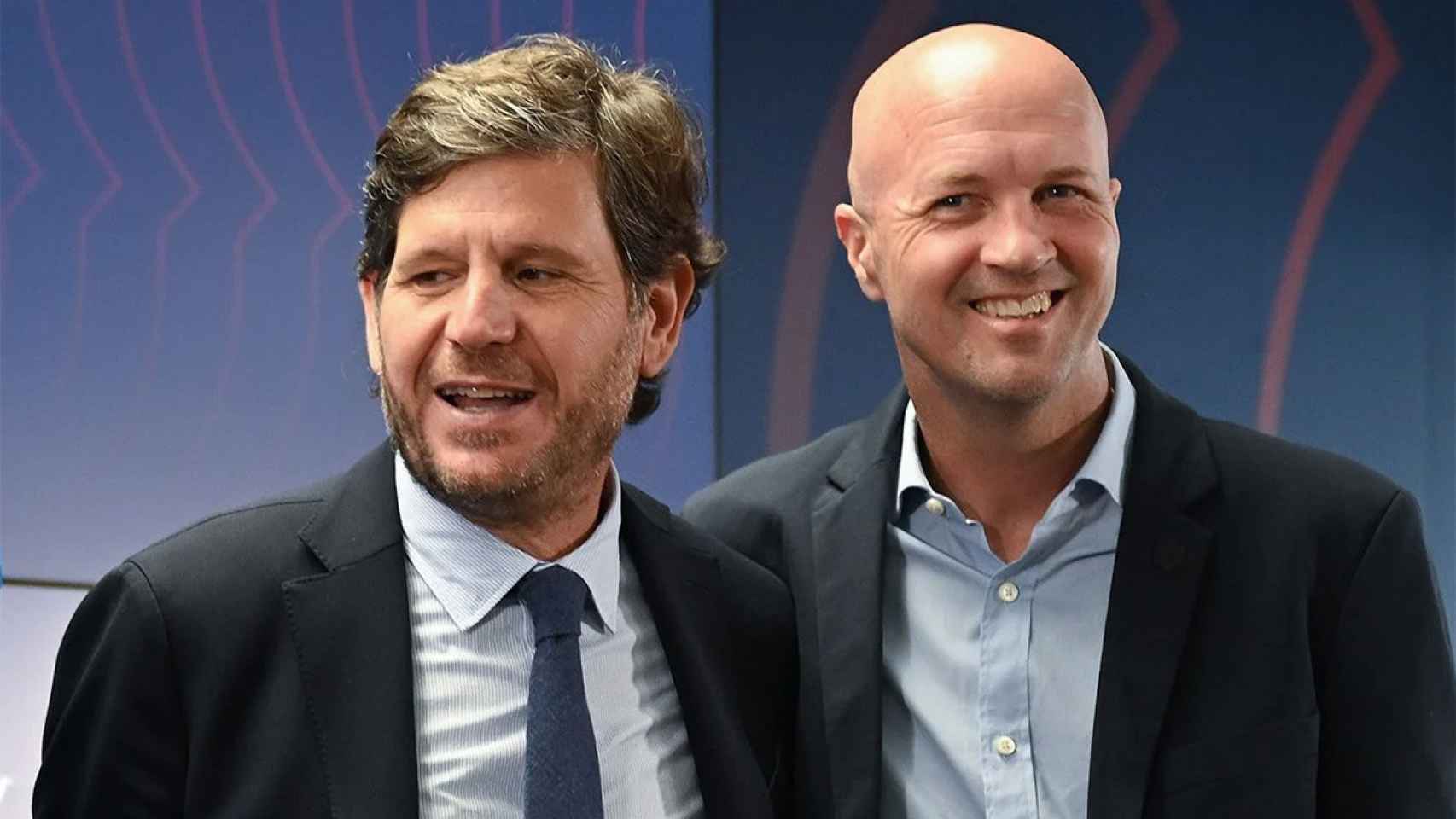 Mateu Alemany y Jordi Cruyff, durante la presentación de un fichaje del Barça / REDES