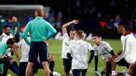Los jugadores del Real Madrid calientan antes del partido contra el PSG / EFE