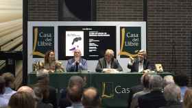 Eva Moll del Alba (Vegueta Ediciones), Màrius Carol (La Vanguardia), Joaquín Lorente e Ildefonso García-Serena / CG