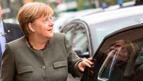 La canciller alemana, Angela Merkel, llega a una reunión para formar Gobierno. Alemania tampoco reconoce la independencia / EFE