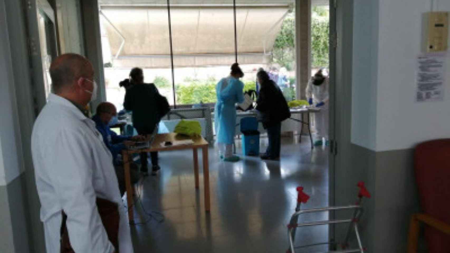 Los residentes del geriátrico Zoilo Feliu de la Bisbal, durante su vacunación en enero / AYUNTAMIENTO LA BISBAL D'EMPORDÀ