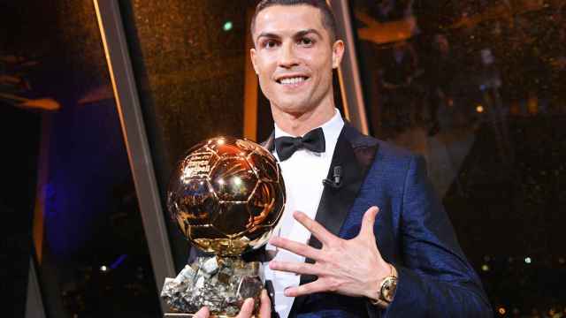 Cristiano Ronaldo, que se proclama el mejor de la historia, en la gala de su quinto Balón de Oro / EFE
