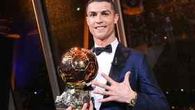 Cristiano Ronaldo, que se proclama el mejor de la historia, en la gala de su quinto Balón de Oro / EFE