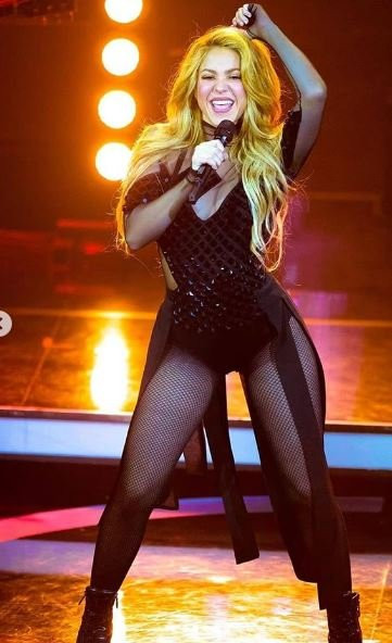 Shakira vestido negro / INSTAGRAM