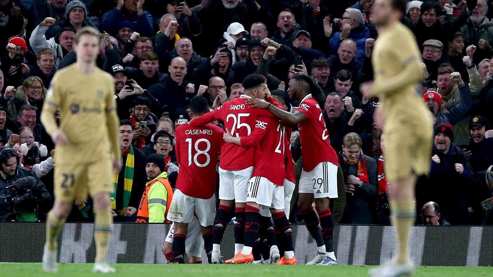 Los futbolistas del Manchester United celebran el gol de Fred / EFE