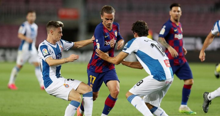 Griezmann en una acción contra el RCD Espanyol / FC Barcelona