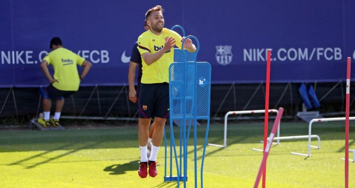 Jordi Alba en un entrenamiento del Barça / FCB
