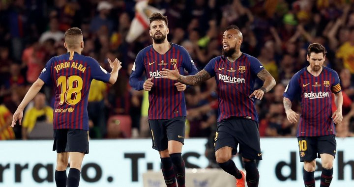 Alba, Piqué, Vidal y Messi celebrando el gol culé / EFE