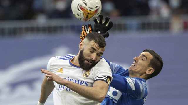 El Real Madrid se deja puntos en su duelo contra el Elche / EFE