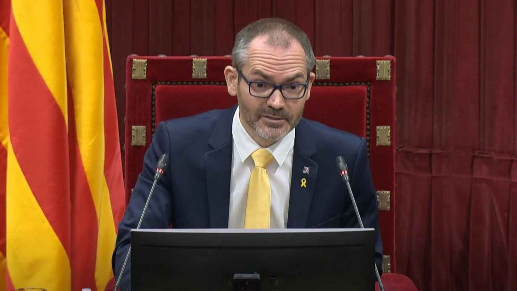 El exvicepresidente primero del Parlament, Josep Costa, ha acudido con toga al juicio del TSJC / PARLAMENT