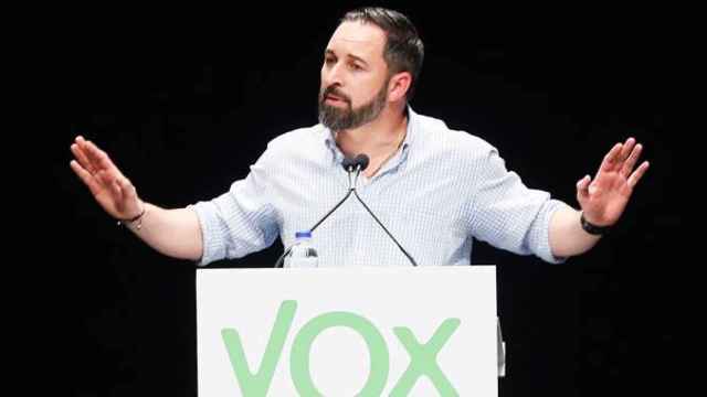 El presidente de Vox, Santiago Abascal, durante un mitin de la formación verde / EFE