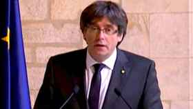 Carles Puigdemont des del Palau de la Generalitat / CG