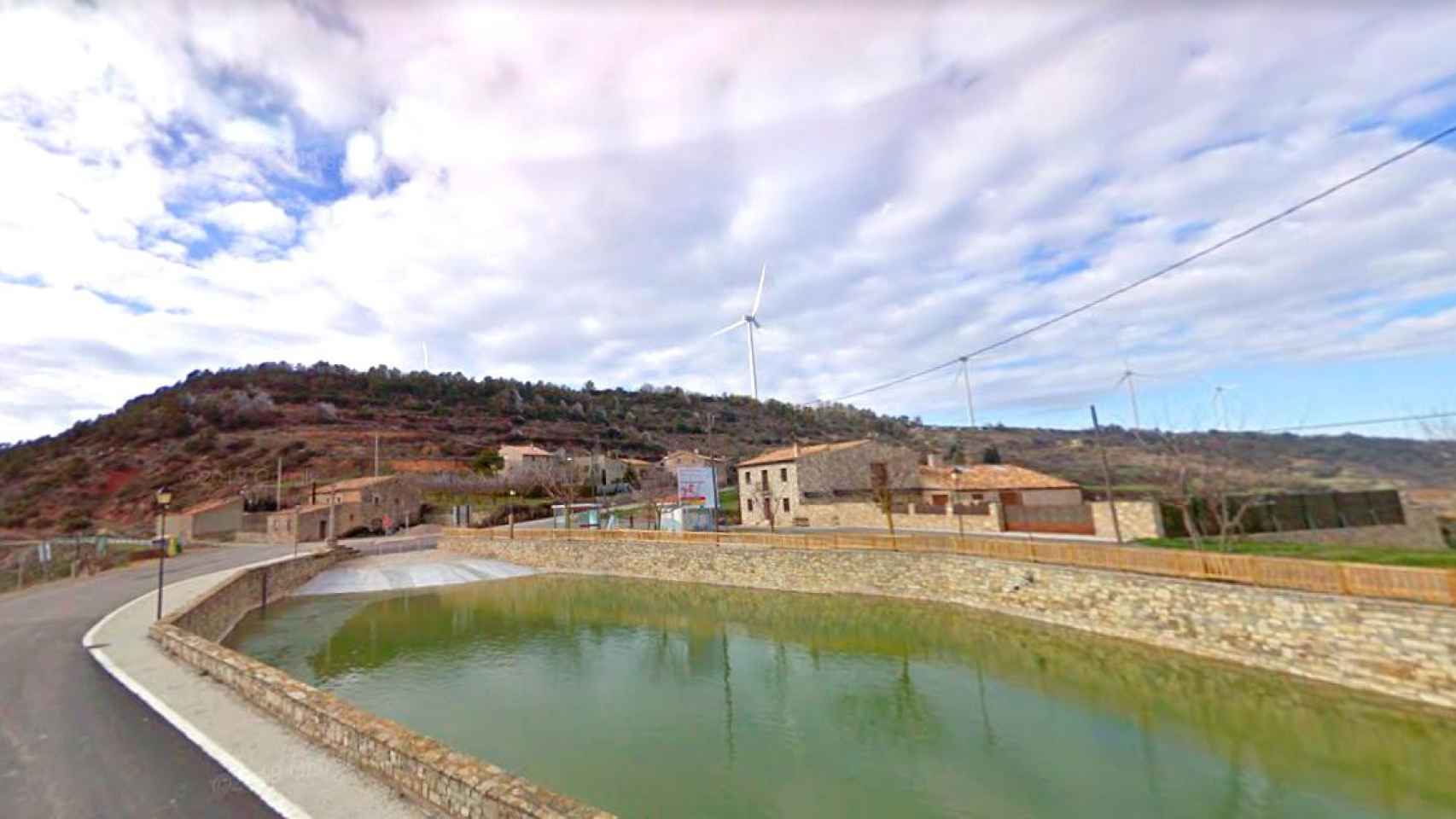 Un rincón de Forès, en la Conca de Barberà, una de las comarcas de Cataluña que pierden población cada año / GOOGLE STREET VIEW