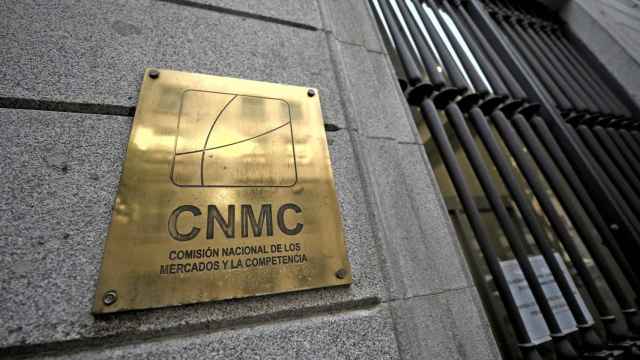 Placa identificativa en la sede de la CNMC, en Madrid / EP