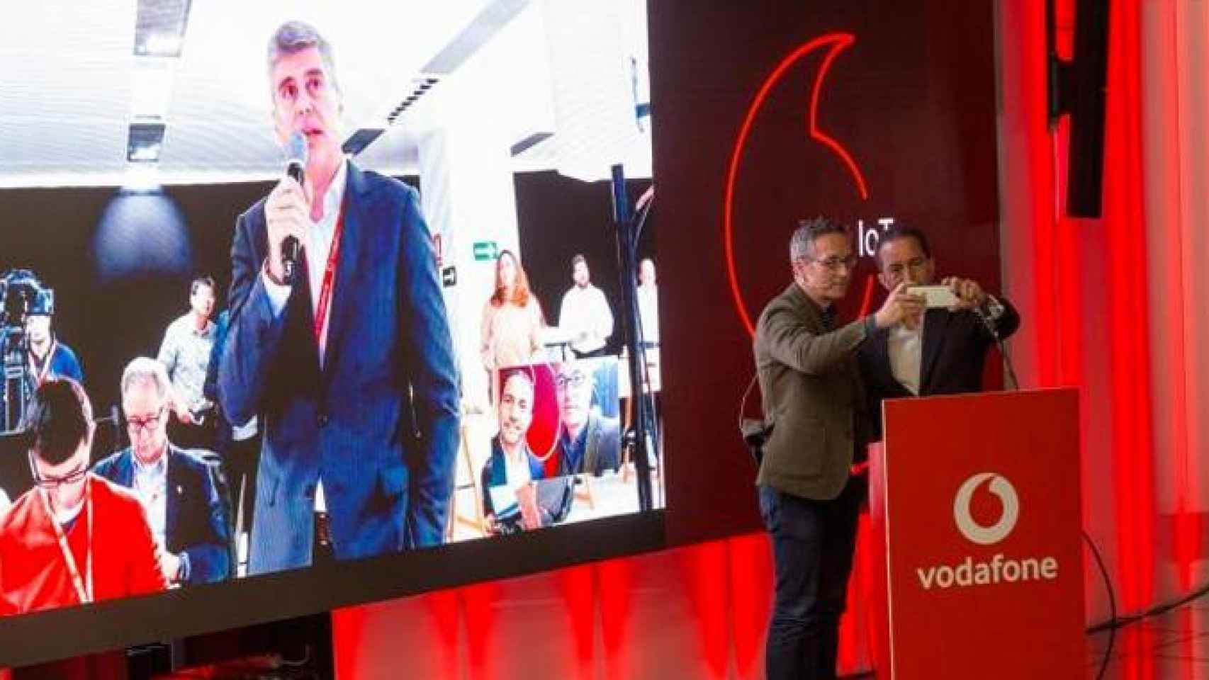 Vodafone en la presentación de la primera llamada a través de la tecnología 5G de Castelldefels (Barcelona) a Madrid el pasado febrero / EP