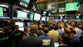 Gran espectación en Wall Street ante el estreno de las acciones de la mensajería Line, que subieron un 19% en su primera jornada.