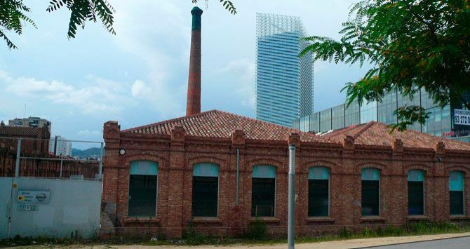 La antigua fábrica textil Godó i Trias, situada en L'Hospitalet del Llobregat / CG