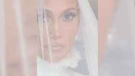 Jennifer Lopez vestida de novia / INSTAGRAM