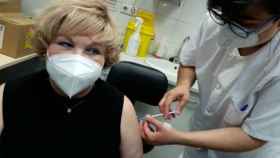 Karina recibe la vacuna contra el Covid / INSTAGRAM