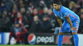 Suárez, desconectado en Anfield / EFE