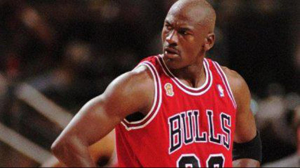 Michael Jordan en un partido con los Bulls / EFE