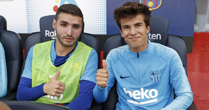 Una foto de Abel Ruiz y Riqui Puig en el banquillo del Camp Nou / FCB