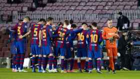 Los jugadores del Barça antes del partido contra el PSG / FC Barcelona