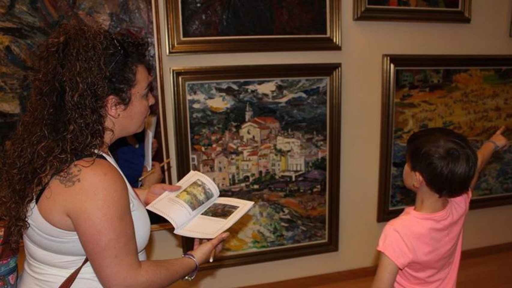 Visitantes en la Casa del Pintor Abelló / MUSEU ABELLÓ