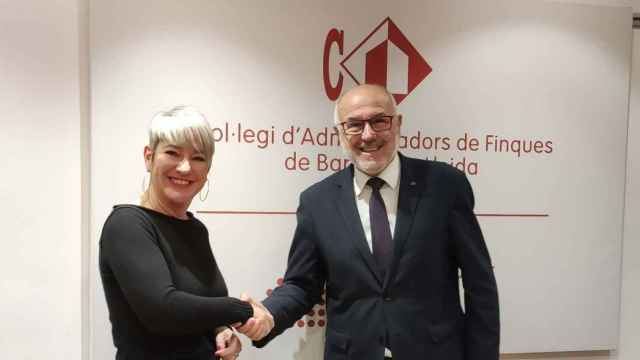 Lourdes Ciuró y Lorenzo Viñas, presidente del Colegio de Administradores de Fincas de Barcelona-Lleida / CEDIDA