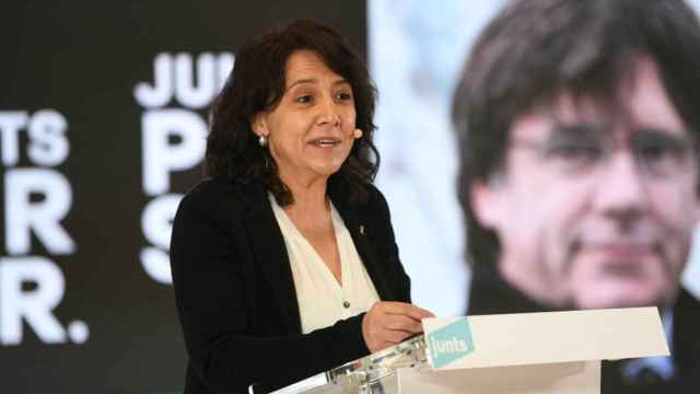 La alcaldesa de Vic, Anna Erra, en un mitin de Junts per Catalunya / JXCAT