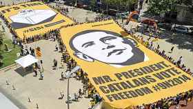 Pancartas desplegadas este sábado por la ANC en Badalona (Barcelona)