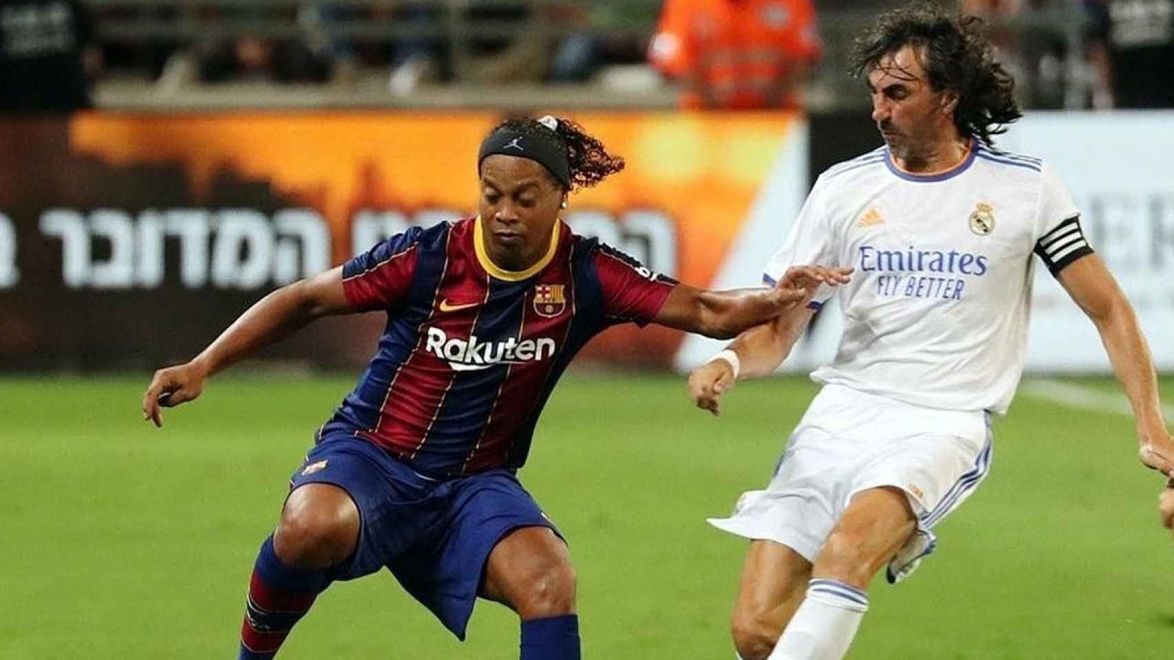 La magia de Ronaldinho no fue suficiente para ganar el Clásico de Leyendas / Redes